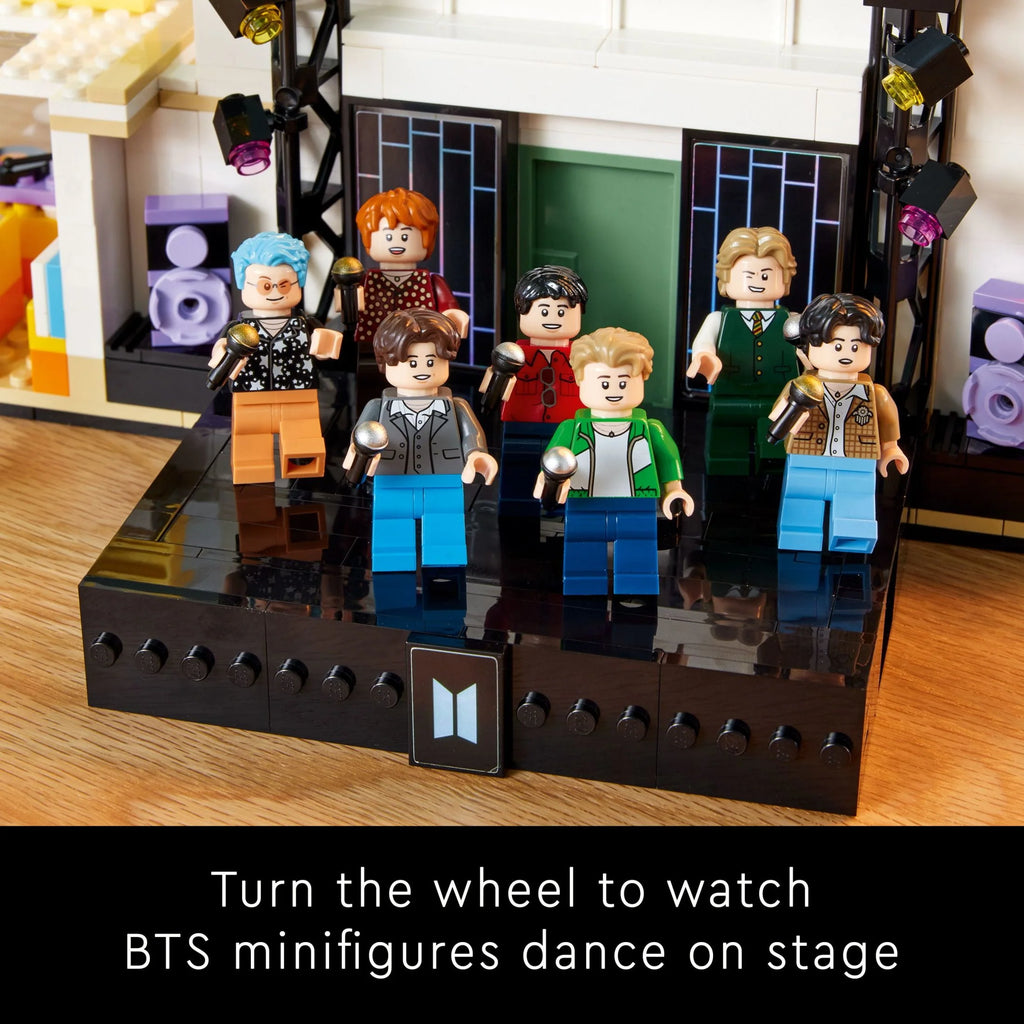 Model Kit with 7 Minifigures V502