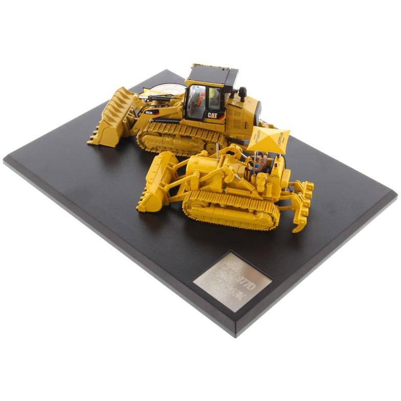 Diecast Model Traxcavator and Track Loader O66322