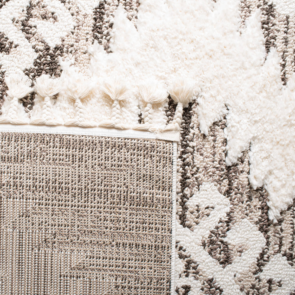 Ivory Brown 8' x 10' Shag Area Rug M674517
