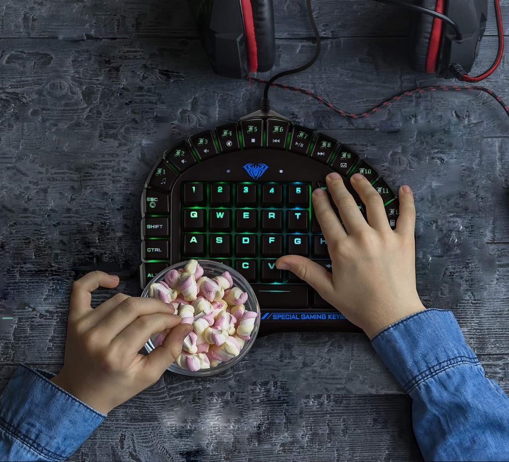 One Handed Mechanical Gaming Keyboard with Wrist Rest C8342
