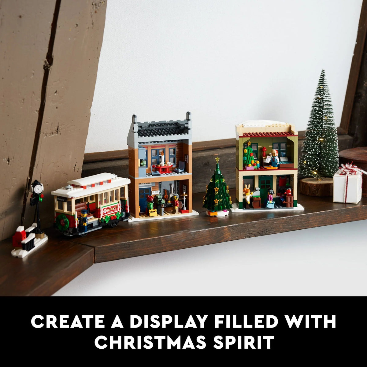 Holiday Main Street Building Set with 6 Minifigures V545083