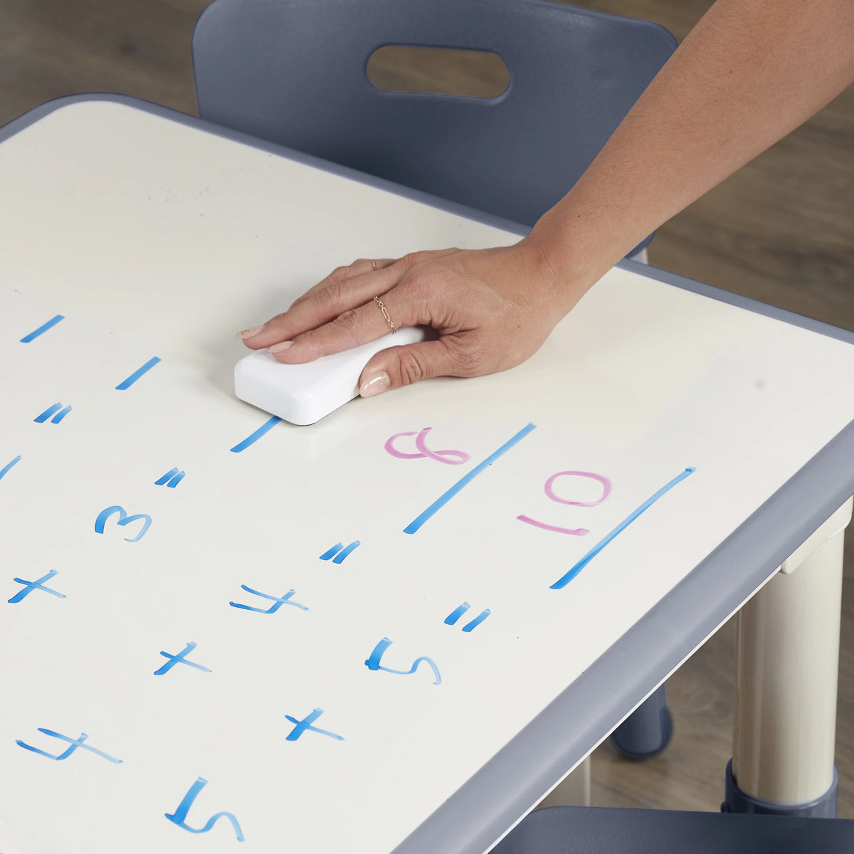 Adjustable Kids Activity Table with 2 Chairs O154812