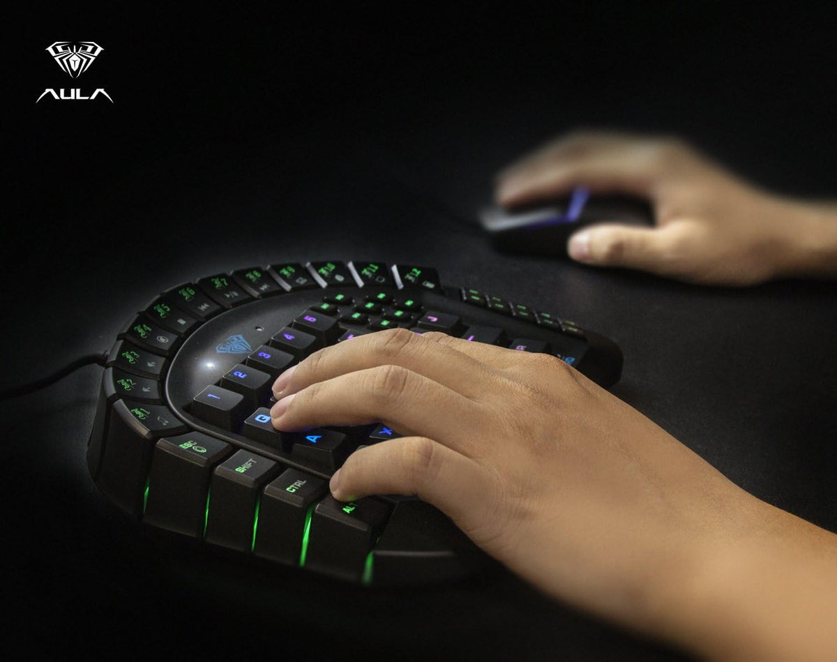 One Handed Mechanical Gaming Keyboard with Wrist Rest C8342