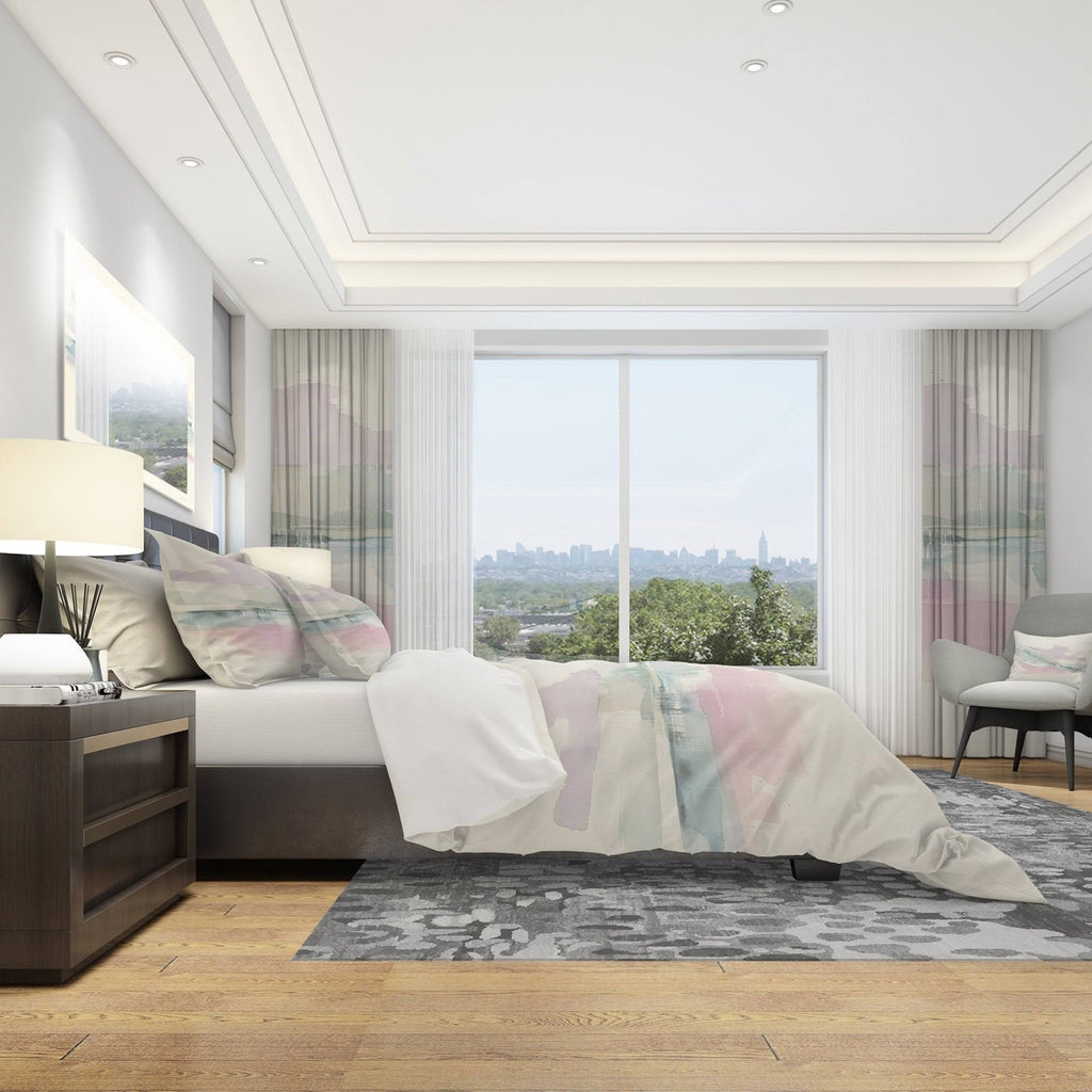 King Geometric Bedding Set with 2 King Shams Q6679