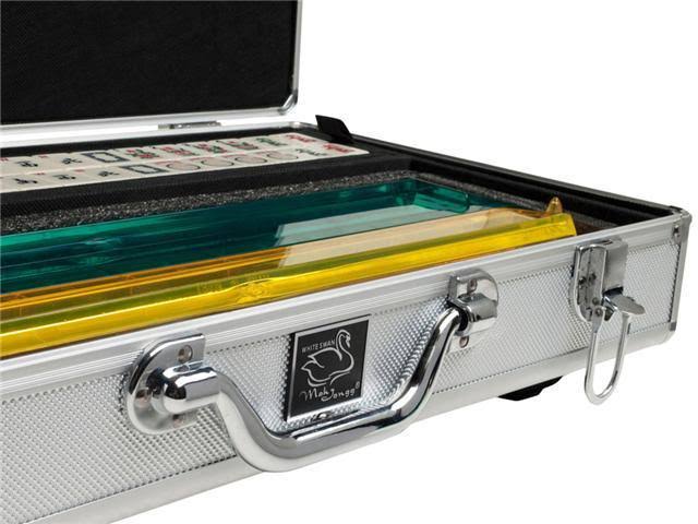 Ivory Tiles Wheeled Aluminum Case Q1163
